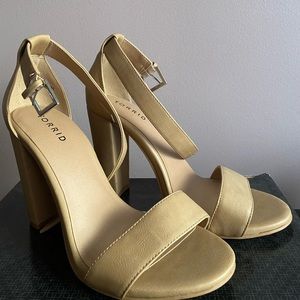 8.5 W Torrid Beige / Nude Heeled Sandals Barely Worn (if at all)